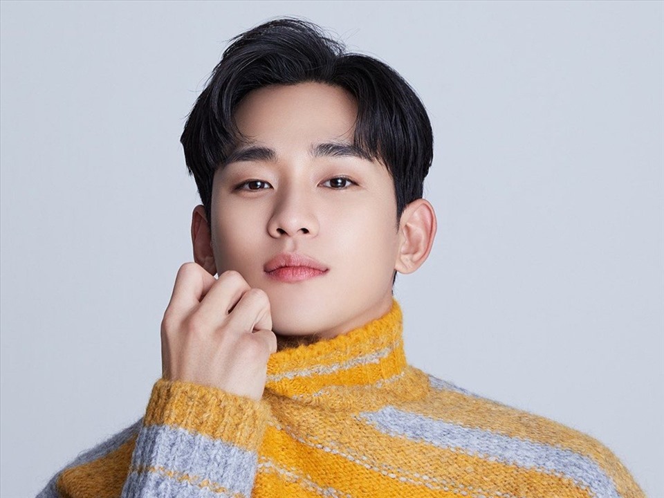 Kim Soo Hyun điển trai trong một sự kiện