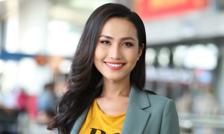 Hoài Sa và Trọng Hiếu trong khoảnh khắc lãng mạn trên sóng truyền hình