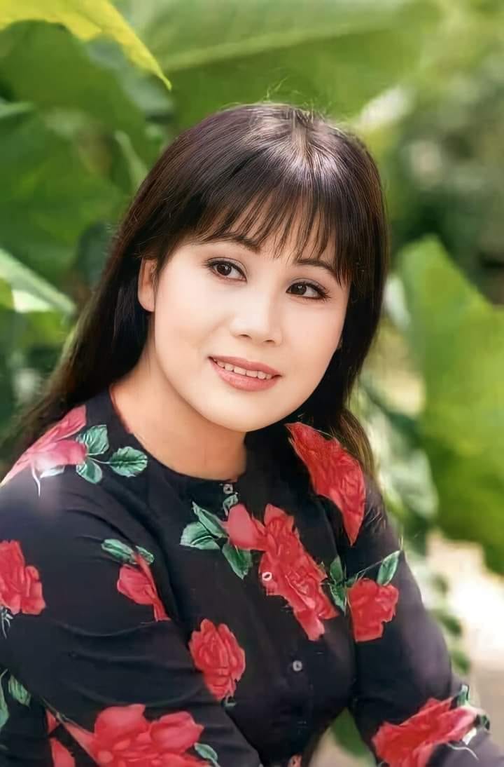 Chân dung nghệ sĩ Tài Linh thời trẻ, người gắn liền với dòng nhạc cải lương và tân nhạc.