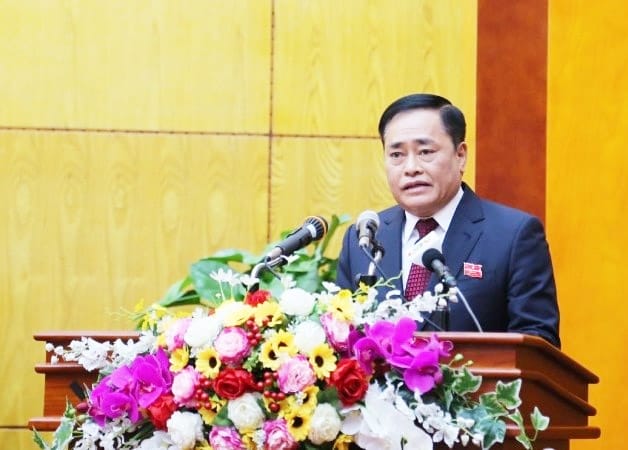 Chủ tịch tỉnh Hồ Tiến Thiệu trong một buổi lễ khởi công dự án
