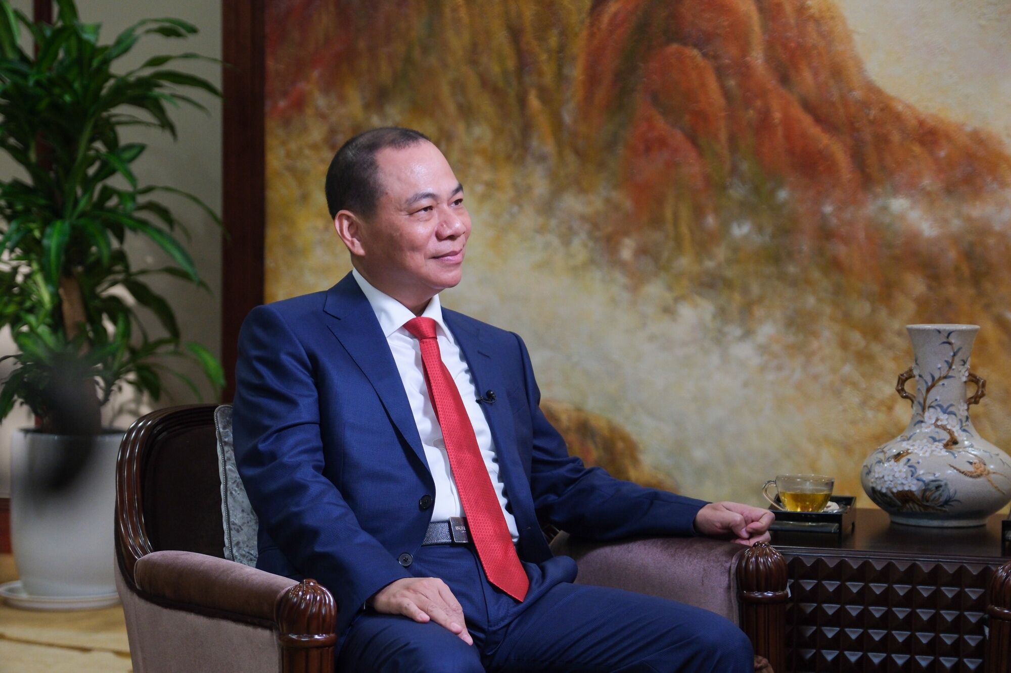 Phạm Nhật Vượng phát biểu tại một sự kiện quan trọng, thể hiện tầm nhìn lãnh đạo của ông