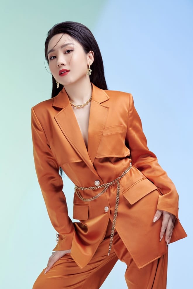Chân dung Hồ Phương Liên với vẻ đẹp ngọt ngào và nụ cười rạng rỡ