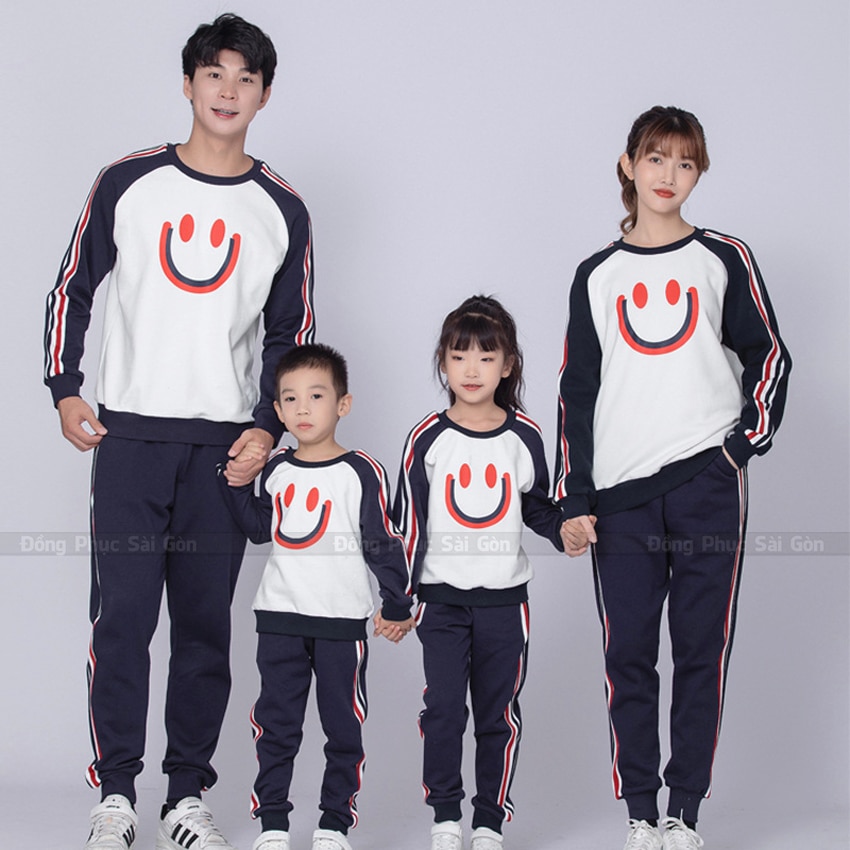 Áo thun gia đình màu xanh pastel dễ thương