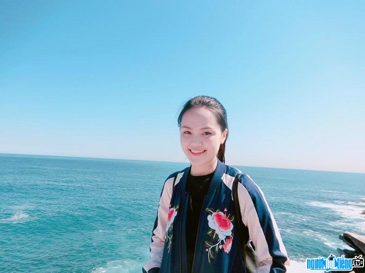 Hot girl Nguyễn Quỳnh Anh rạng rỡ, cuốn hút với phong cách thời trang năng động