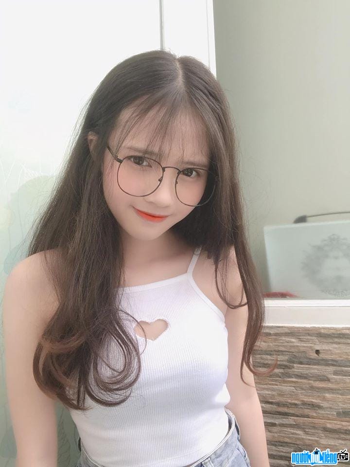 Hường Lulii với phong cách trẻ trung, năng động