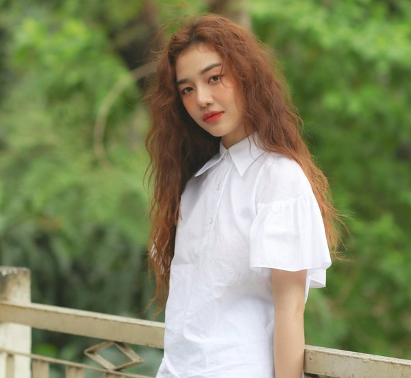 Chân dung ca sĩ Hoàng Duyên, nữ nghệ sĩ trẻ tài năng của làng nhạc Việt
