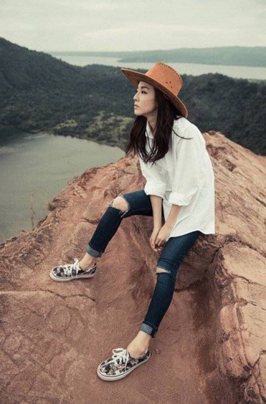 Ca sĩ Dara Park với phong thái tự tin và năng động