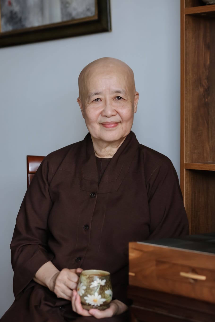 Chân dung nghệ nhân ẩm thực Nguyễn Dzoãn Cẩm Vân với nụ cười hiền hậu