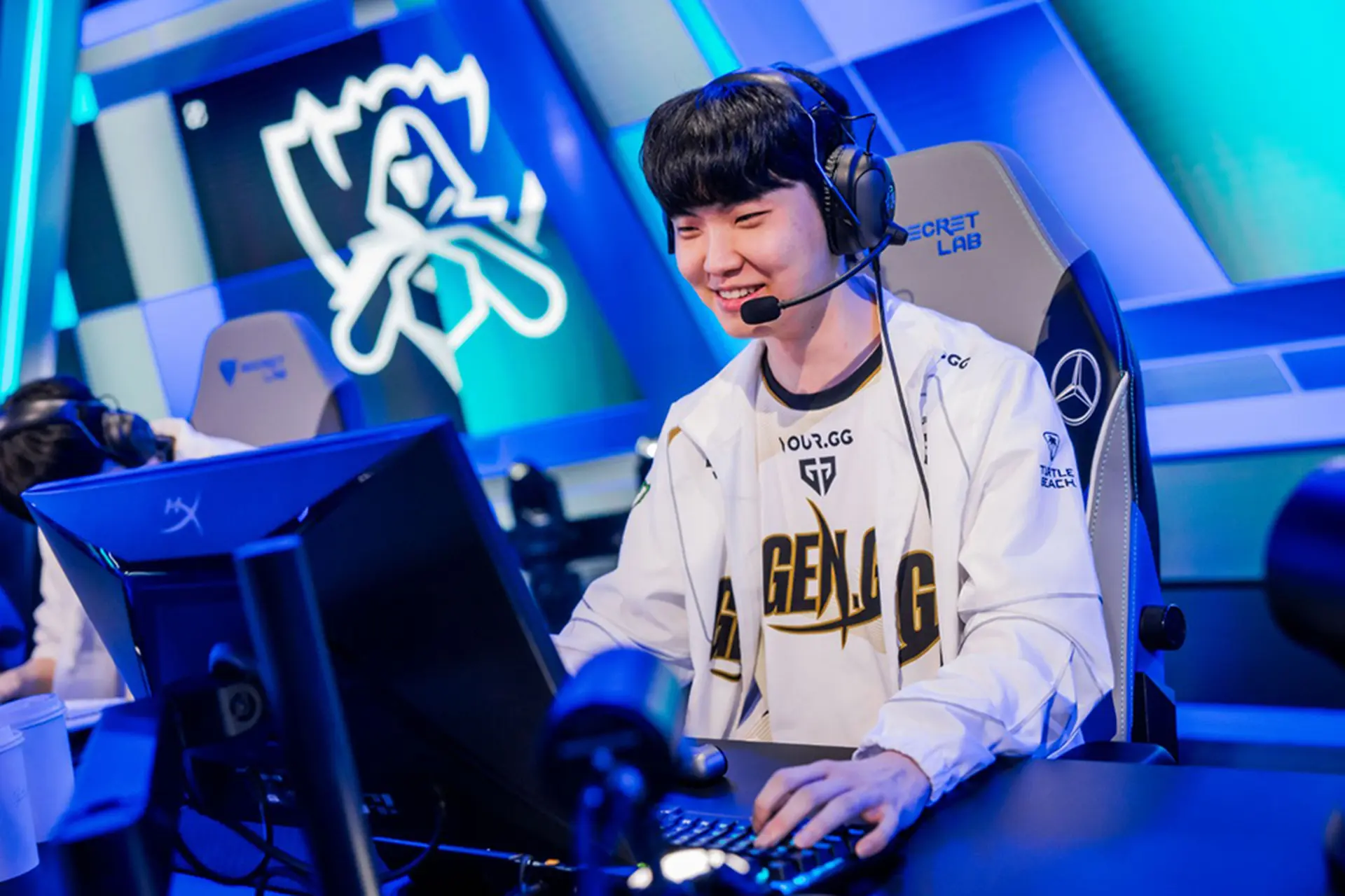 Chovy trong màu áo Gen.G Esports