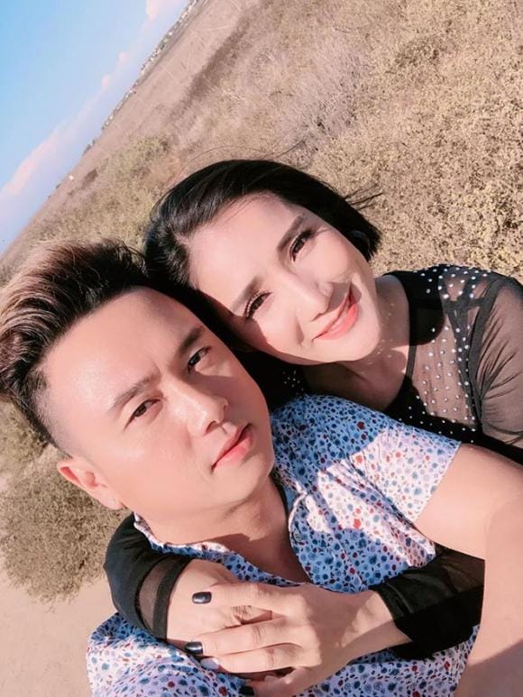 Hàn Thái Tú trong cuộc sống đời thường tại Mỹ, thể hiện sự giản dị của nam ca sĩ