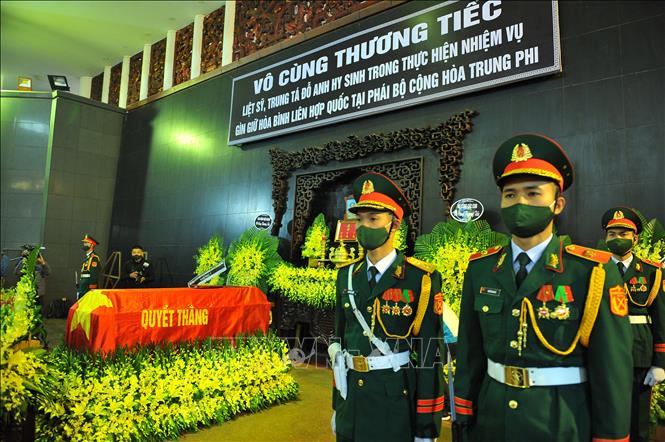 Lễ truy điệu Trung tá Đỗ Anh, sĩ quan mũ nồi xanh Việt Nam hy sinh khi làm nhiệm vụ gìn giữ hòa bình Liên Hợp Quốc
