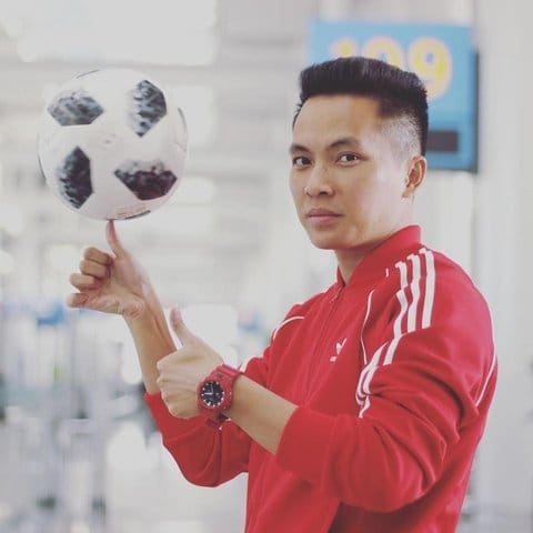 Đỗ Kim Phúc trình diễn kỹ năng tâng bóng nghệ thuật