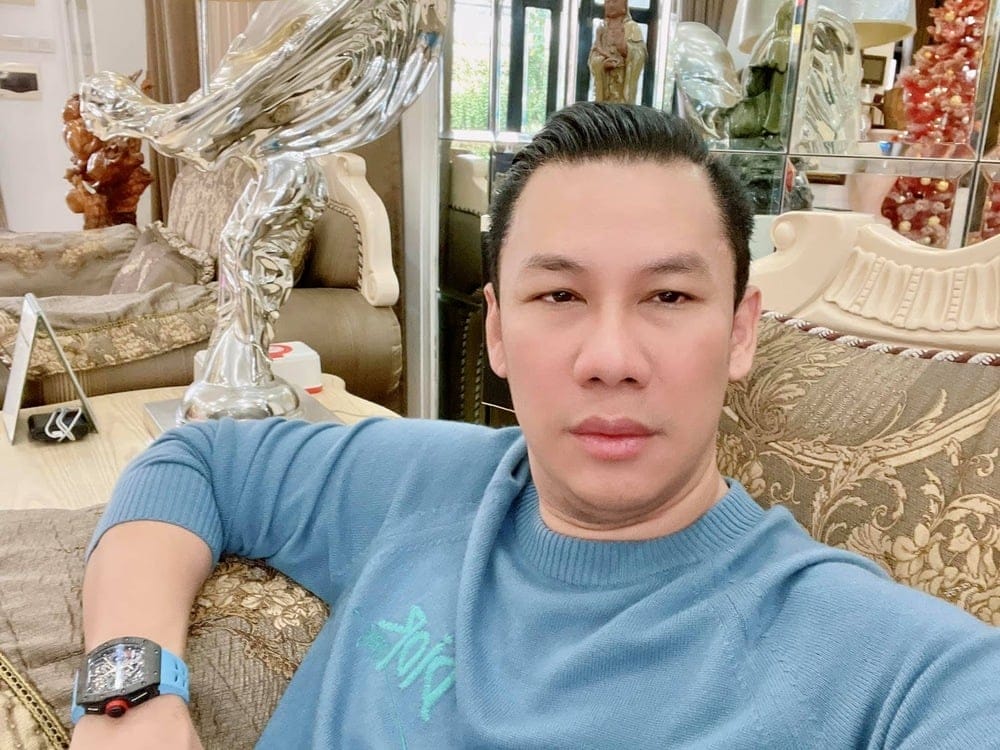 Doanh nhân Đức Huy và người đẹp Cẩm Đan trong một sự kiện