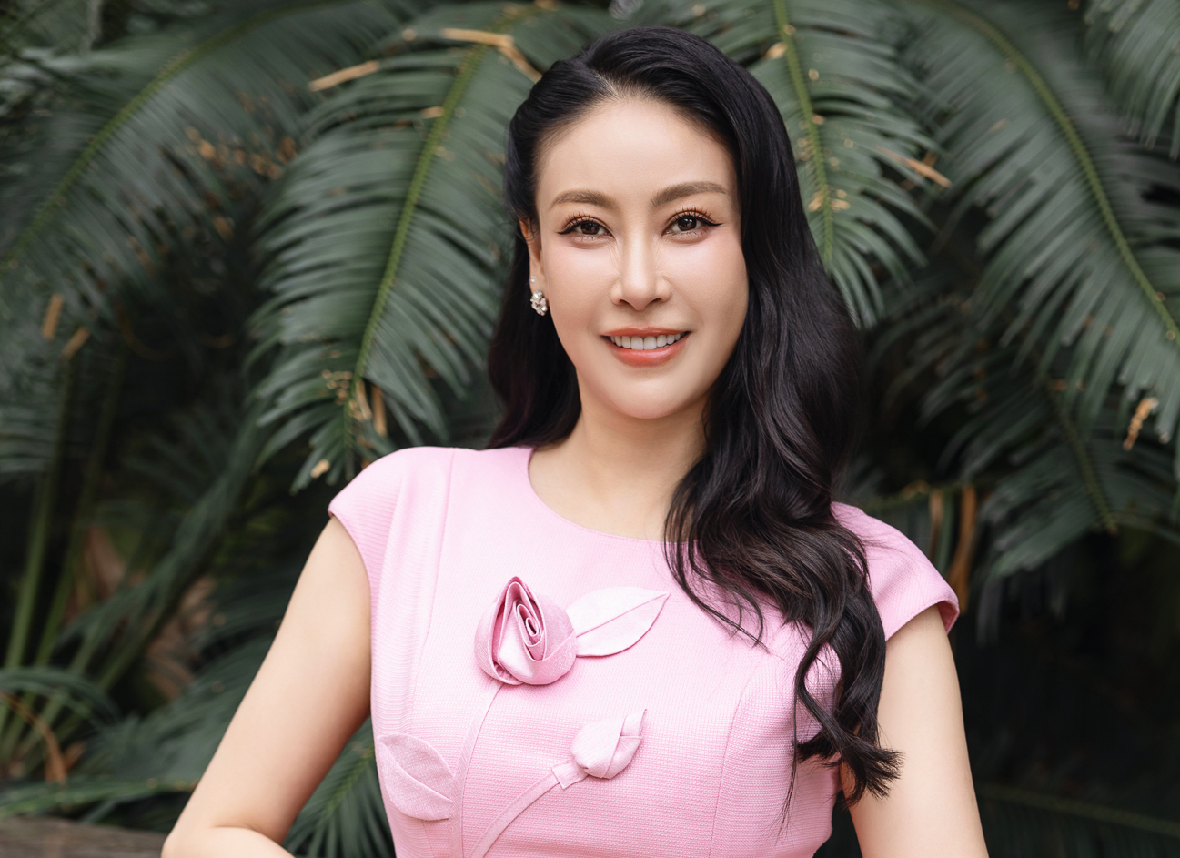 Hà Kiều Anh xuất hiện tại một sự kiện giải trí với vẻ ngoài thanh lịch