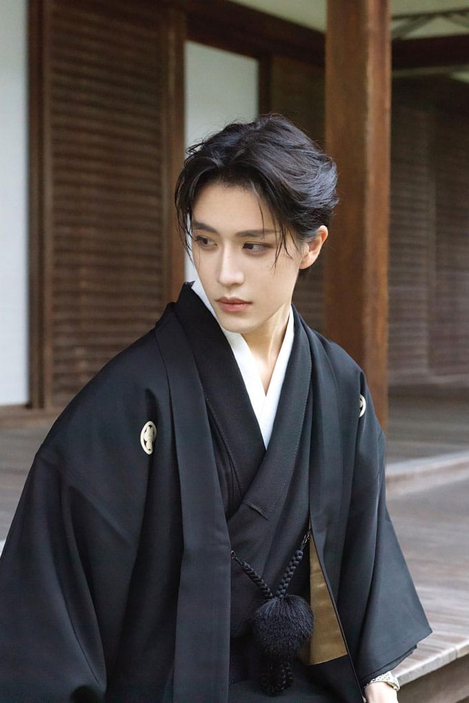 Cosplayer Hakken với tạo hình nhân vật nam