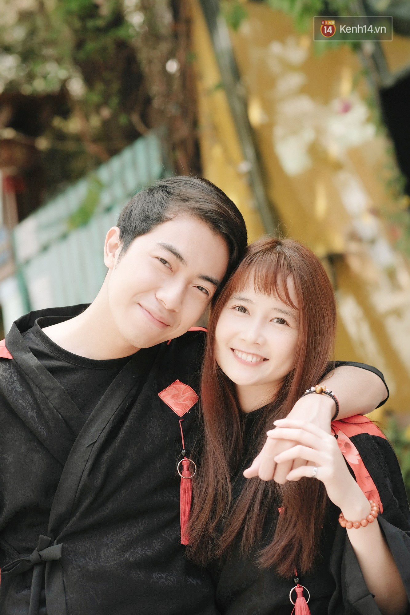 Chân dung nữ diễn viên Mai Quỳnh Anh với nụ cười tươi tắn, rạng rỡ đầy cuốn hút