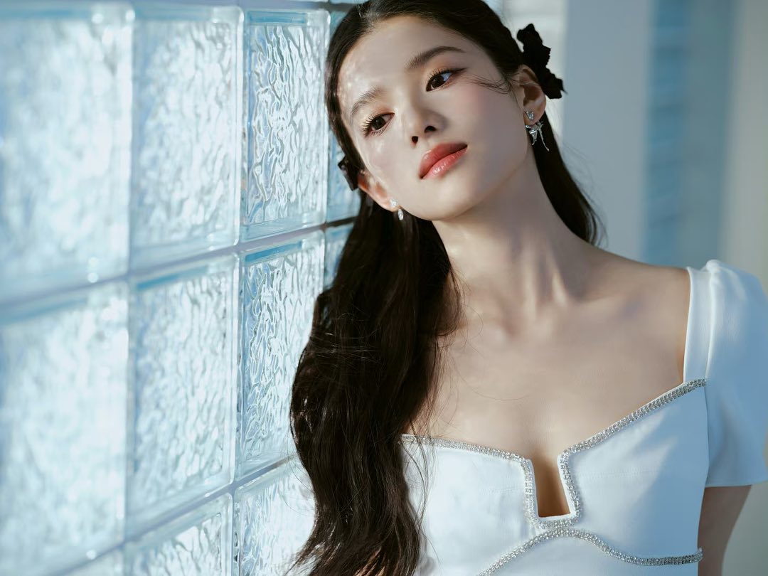 Trương Tịnh Nghi với vẻ đẹp trong sáng và cuốn hút