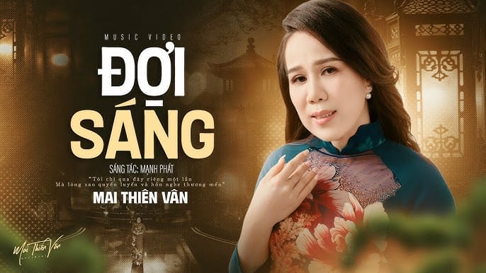 Vân Thiên Thiên thể hiện vẻ đẹp thanh lịch với trang phục tối màu