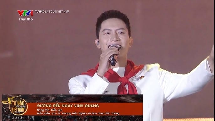 Dương Trần Nghĩa với ánh nhìn xa xăm, thể hiện sự suy tư và đam mê