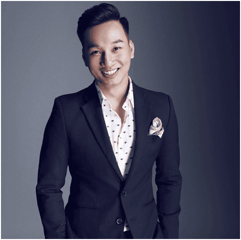 MC Thành Trung cùng vợ Ngọc Hương trong khoảnh khắc hạnh phúc