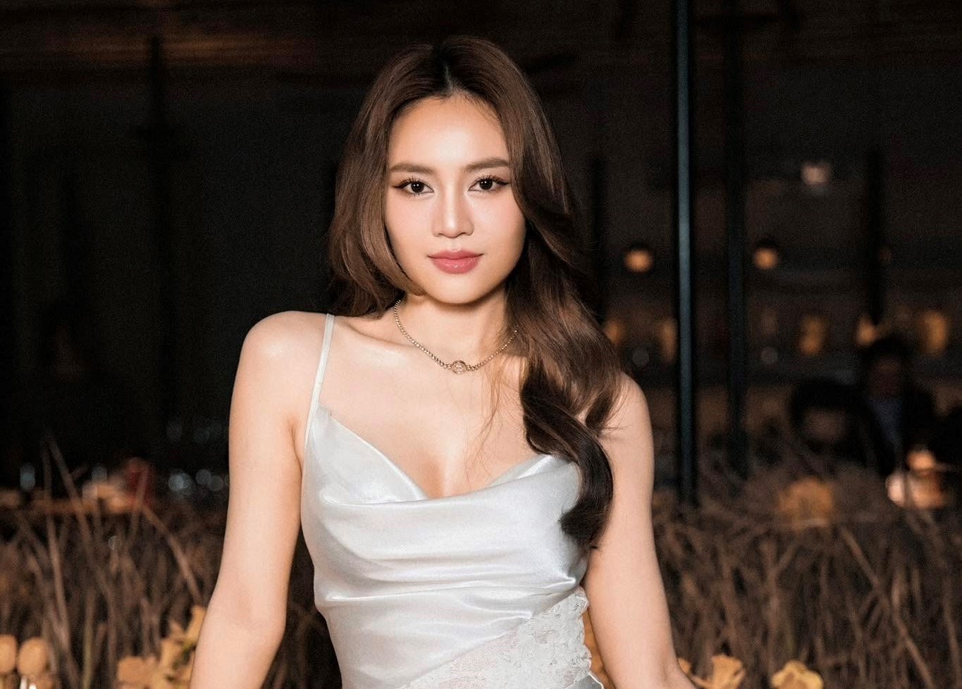 Ninh Dương Lan Ngọc rạng rỡ, tự tin sau những sóng gió trong sự nghiệp