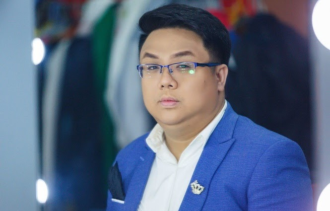 Diễn viên Gia Bảo trên sân khấu kịch