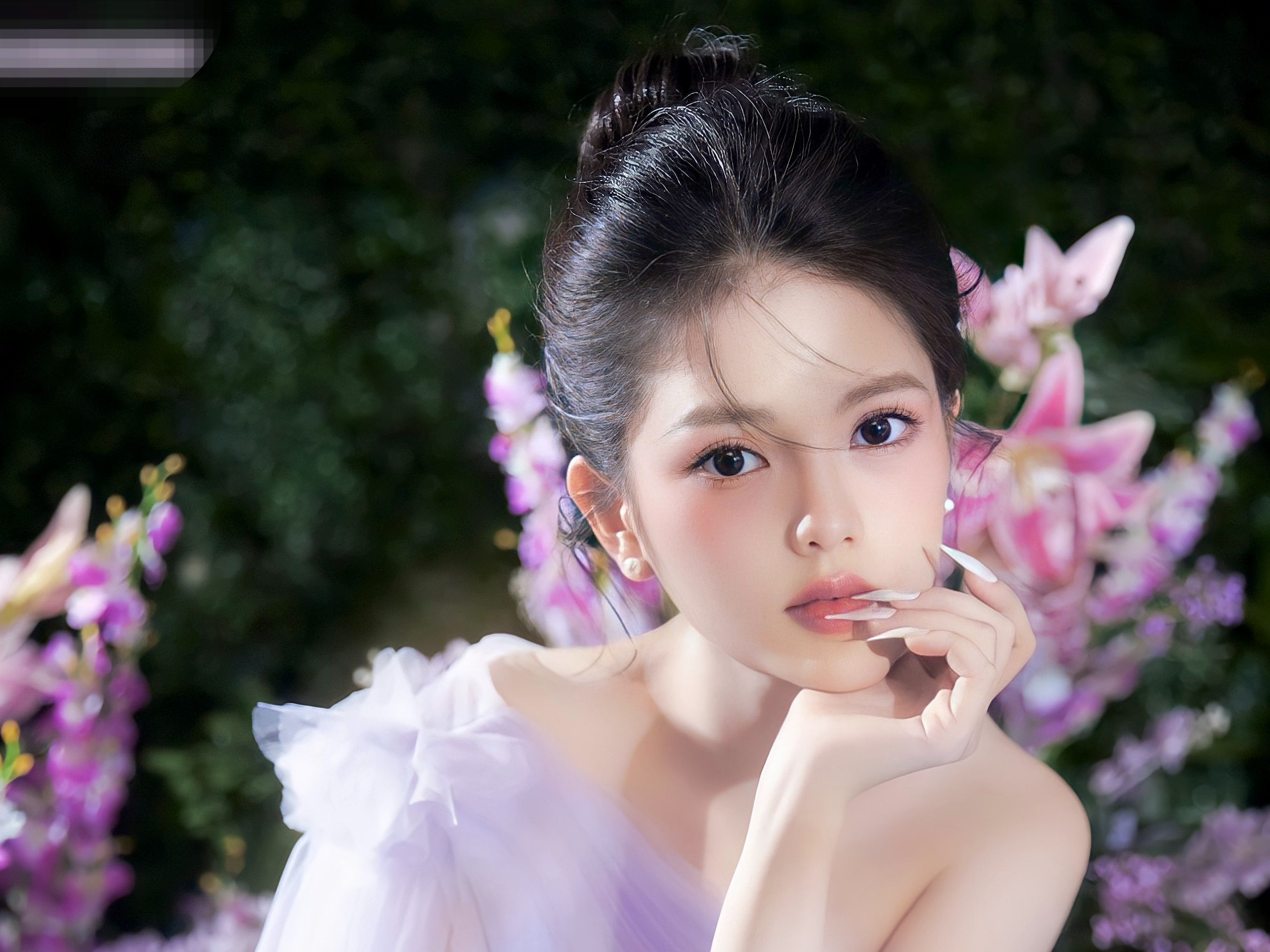 Nữ diễn viên Mai Bích Trâm với nụ cười tươi tắn