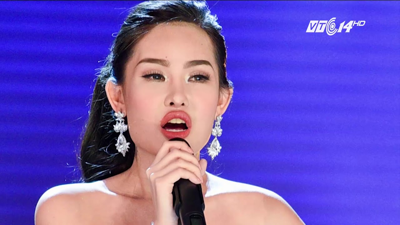 Nhan sắc Lê Âu Ngân Anh trong đêm đăng quang Hoa hậu Đại dương Việt Nam 2017