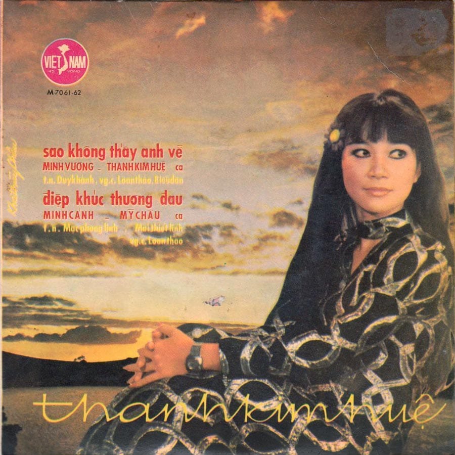 Nghệ sĩ Thanh Kim Huệ và NSND Minh Vương trong một cảnh diễn cải lương kinh điển, thể hiện sự ăn ý trên sân khấu