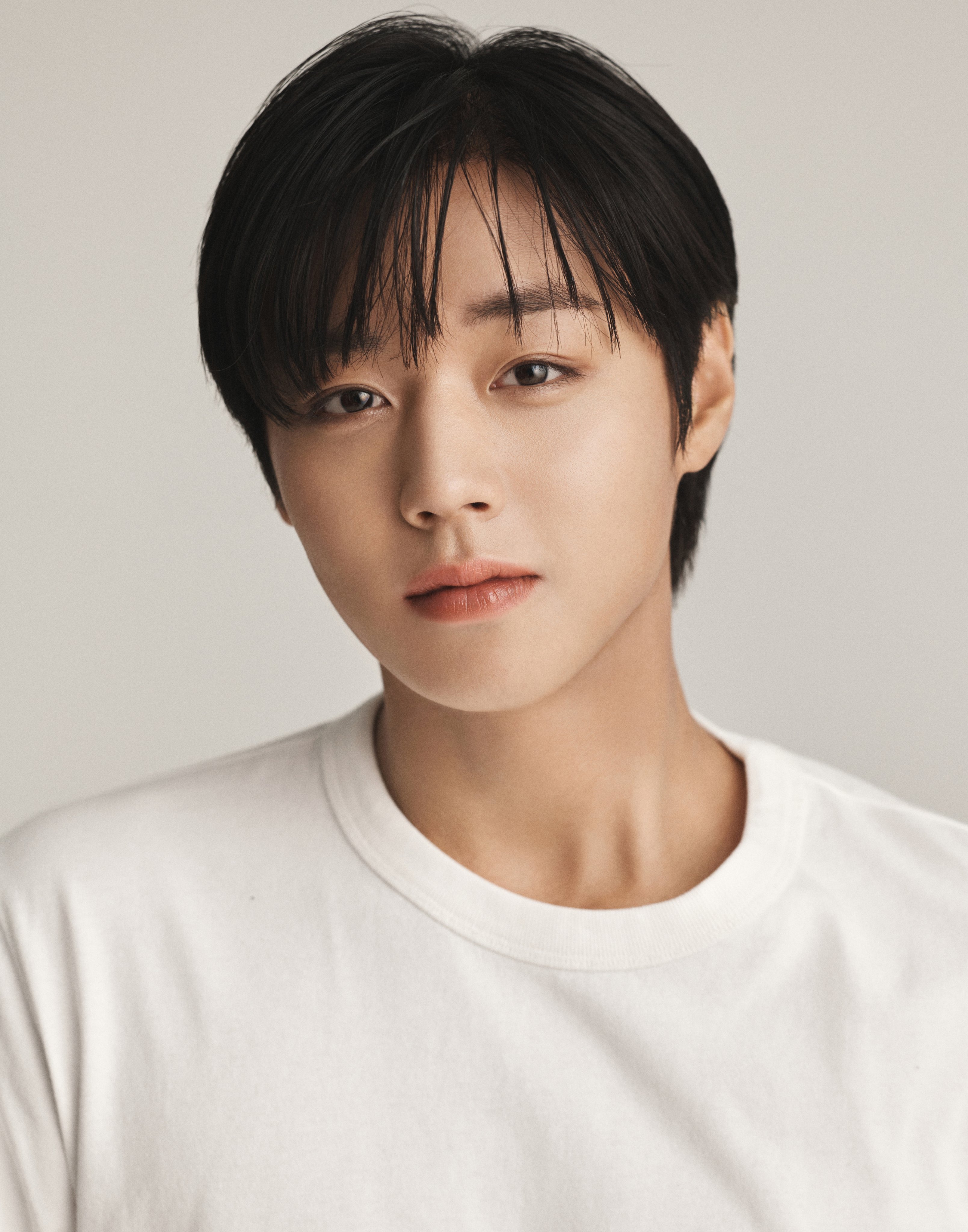 Hình ảnh Park Ji Hoo trong buổi photoshoot cho tạp chí