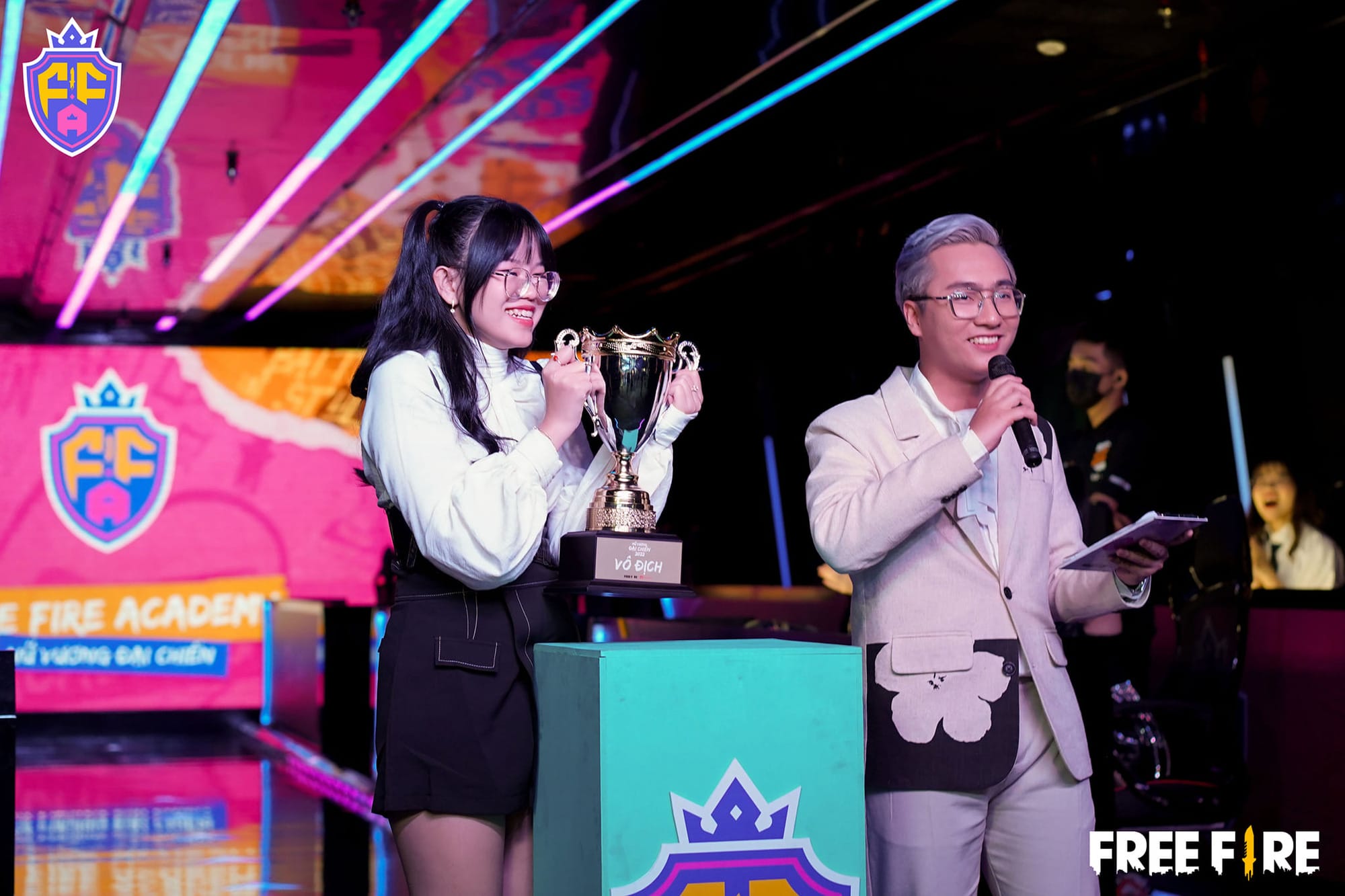 Thỏ Tidi rạng rỡ với danh hiệu Nữ Vương Free Fire
