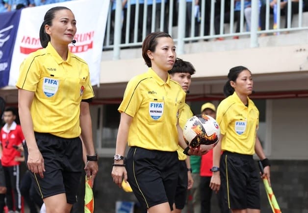Bùi Thị Thu Trang xinh đẹp và rạng rỡ tại sự kiện