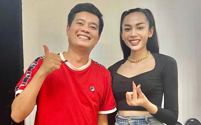 Khương Dừa phong thái làm việc chuyên nghiệp