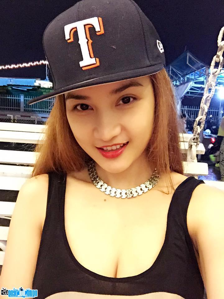 Windy Quyên với vẻ đẹp quyến rũ trên sân khấu DJ