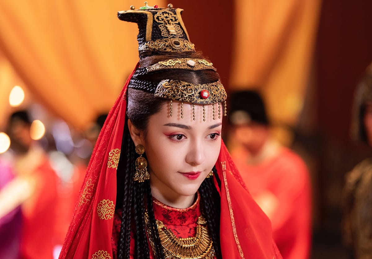 Mễ Nhiệt điển trai trong trang phục đời thường