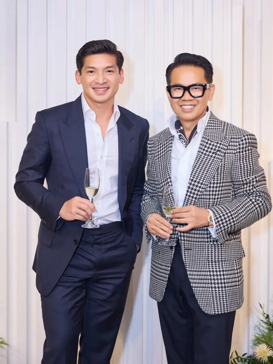 Huy Yves và NTK Thái Công trong trang phục cưới sang trọng