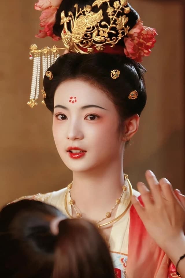 Trương Nhã Khâm, nữ diễn viên trẻ tiềm năng của điện ảnh Hoa ngữ với vẻ đẹp thanh tú