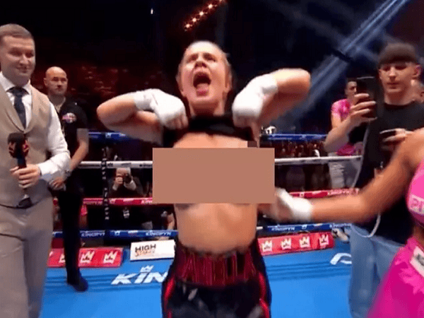 Daniella Hemsley trong tư thế sẵn sàng thi đấu boxing